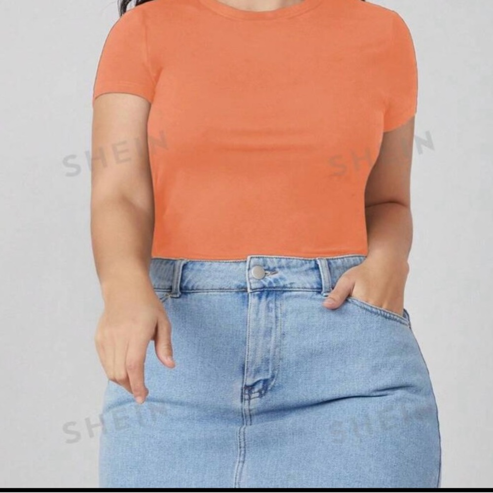 SHEIN Women’s Basic  plus size solid coral orange , Round  neck slim fit